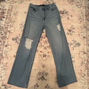 NWOT Hollister Ultra High Rise Dad Jeans Size 5